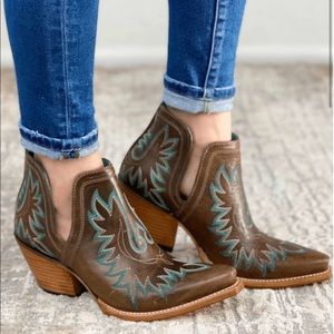 Ariat Dixon Boots 9.5 Ash Brown